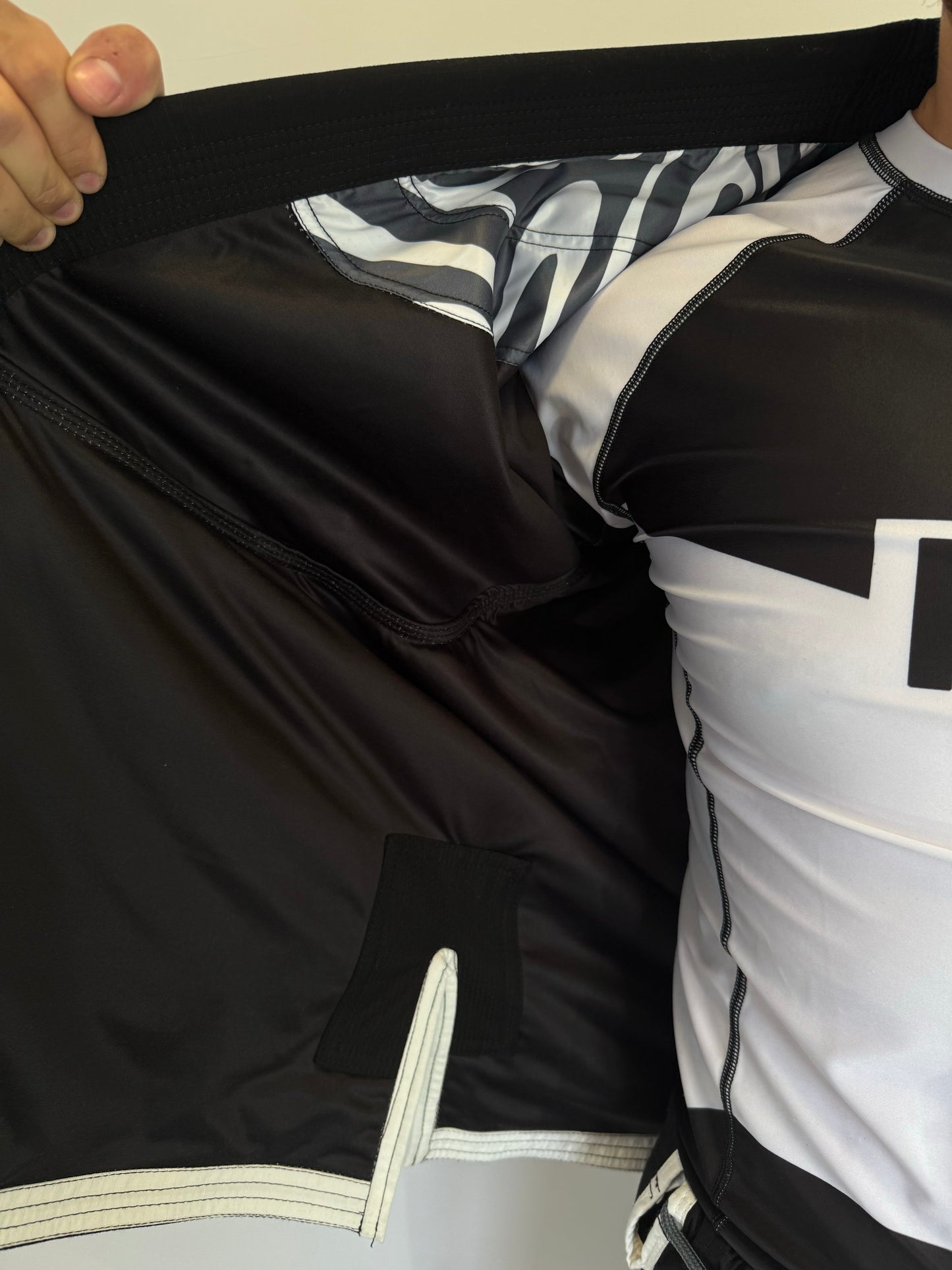Kimono de BJJ "Noir & Blanc" – Édition Compétition