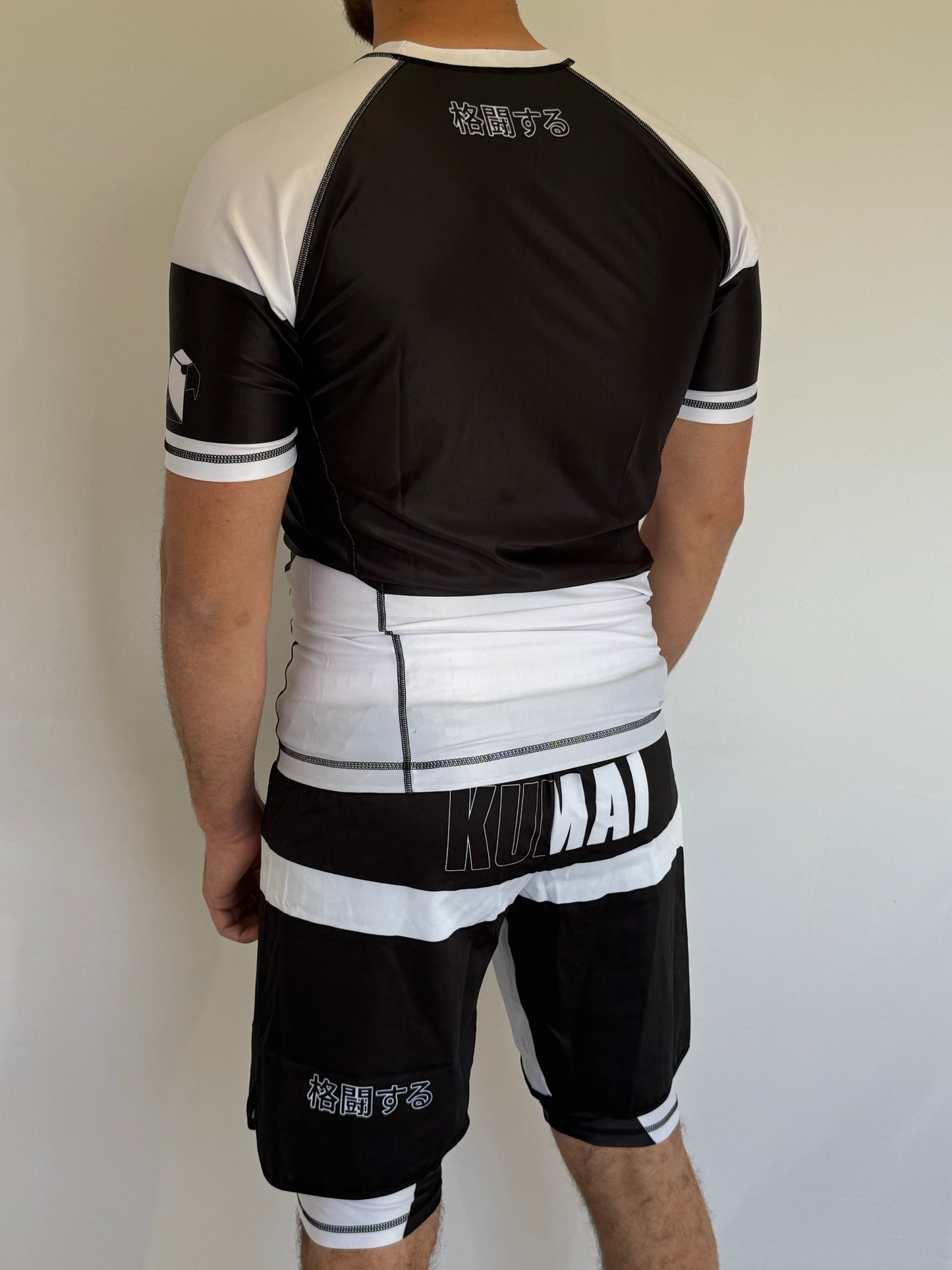 Rashguard KUMAI – Edition "Compétition Noir & Blanc"