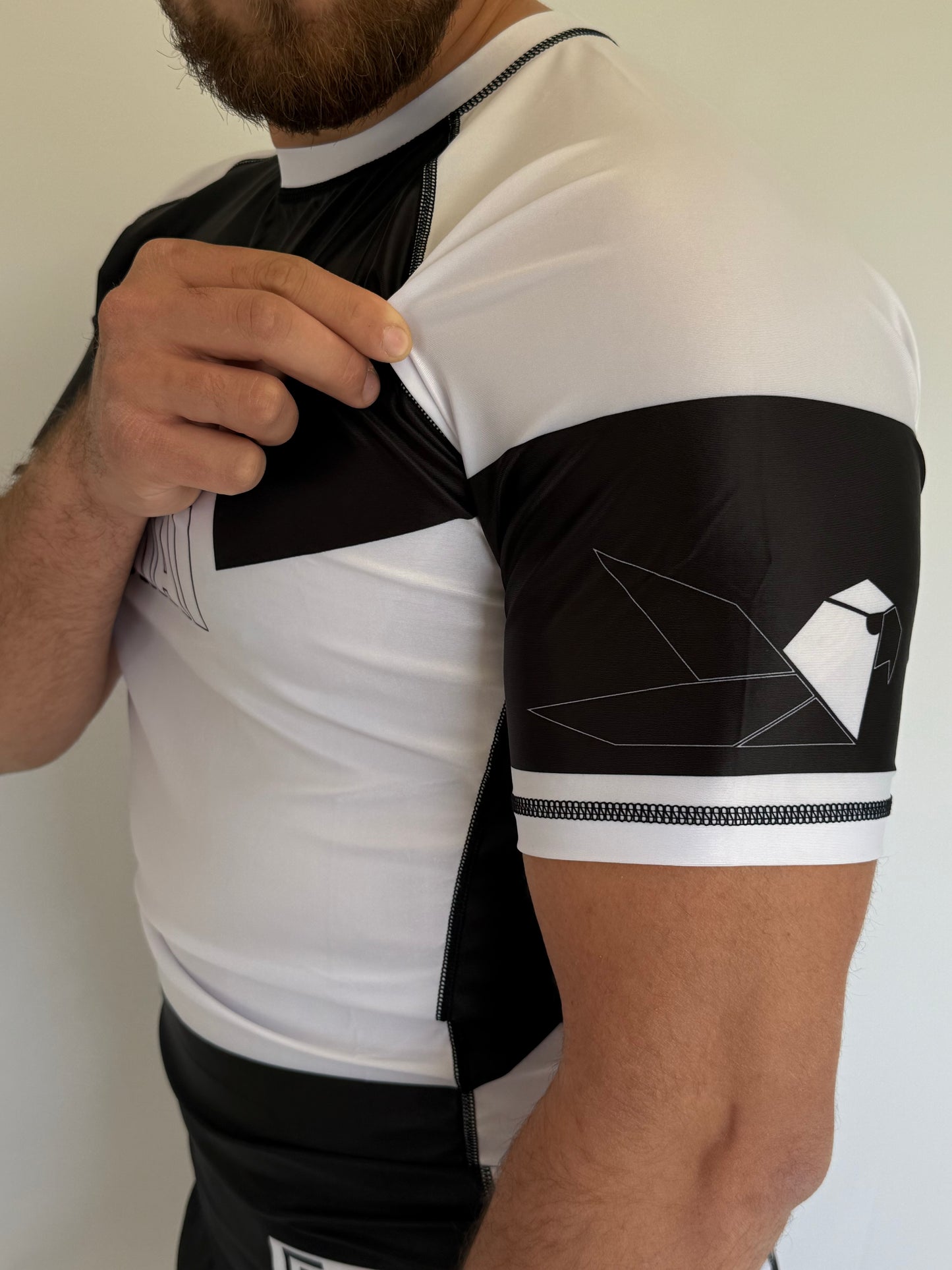 Rashguard KUMAI – Edition "Compétition Noir & Blanc"